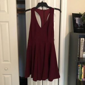 Lulu’s burgundy Lawson dress